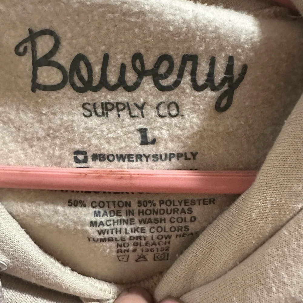 Bowery Supply Co Hoodie Mens Beige Graphic Pullover Streetwear Skate Casual